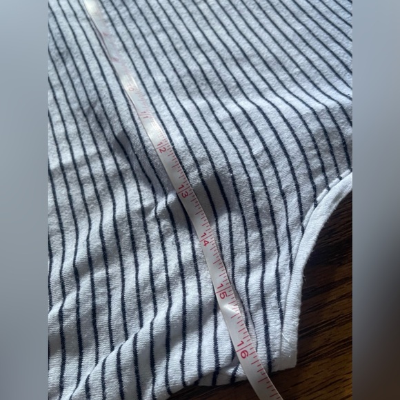 Zara Tank Top White and Black Striped Tee High Low Hem Size Small - Picture 5 of 7